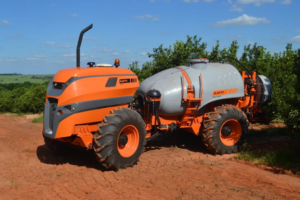 Trator que anda sozinho sai da sede da fazenda e trabalha na lavoura por 24  horas, Agrishow 2017