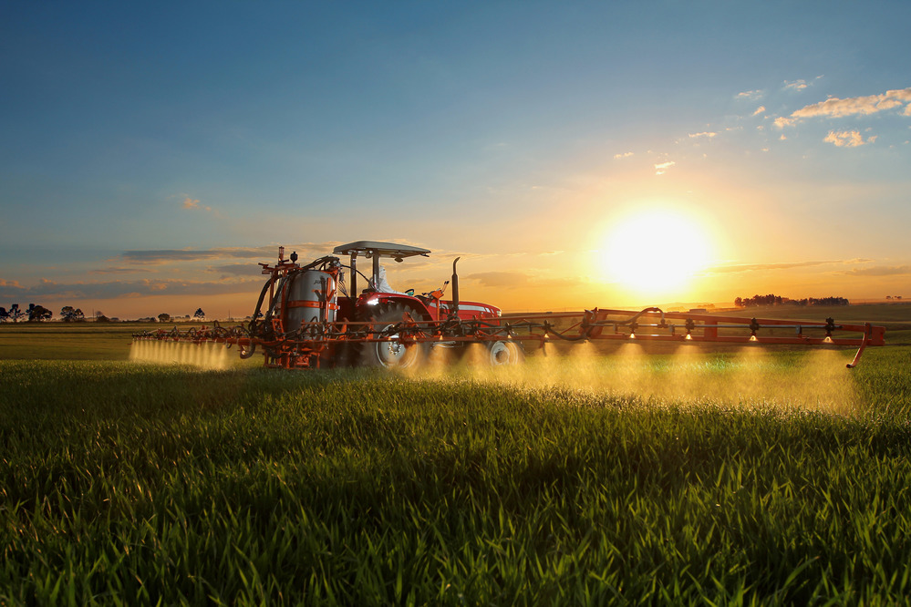 A Importância dos Tratores e Colheitadeiras na Agricultura