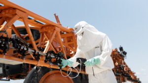 Manutenção preventiva do pulverizador deve ser feita com EPIs