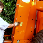 Manutenção colhedora de café